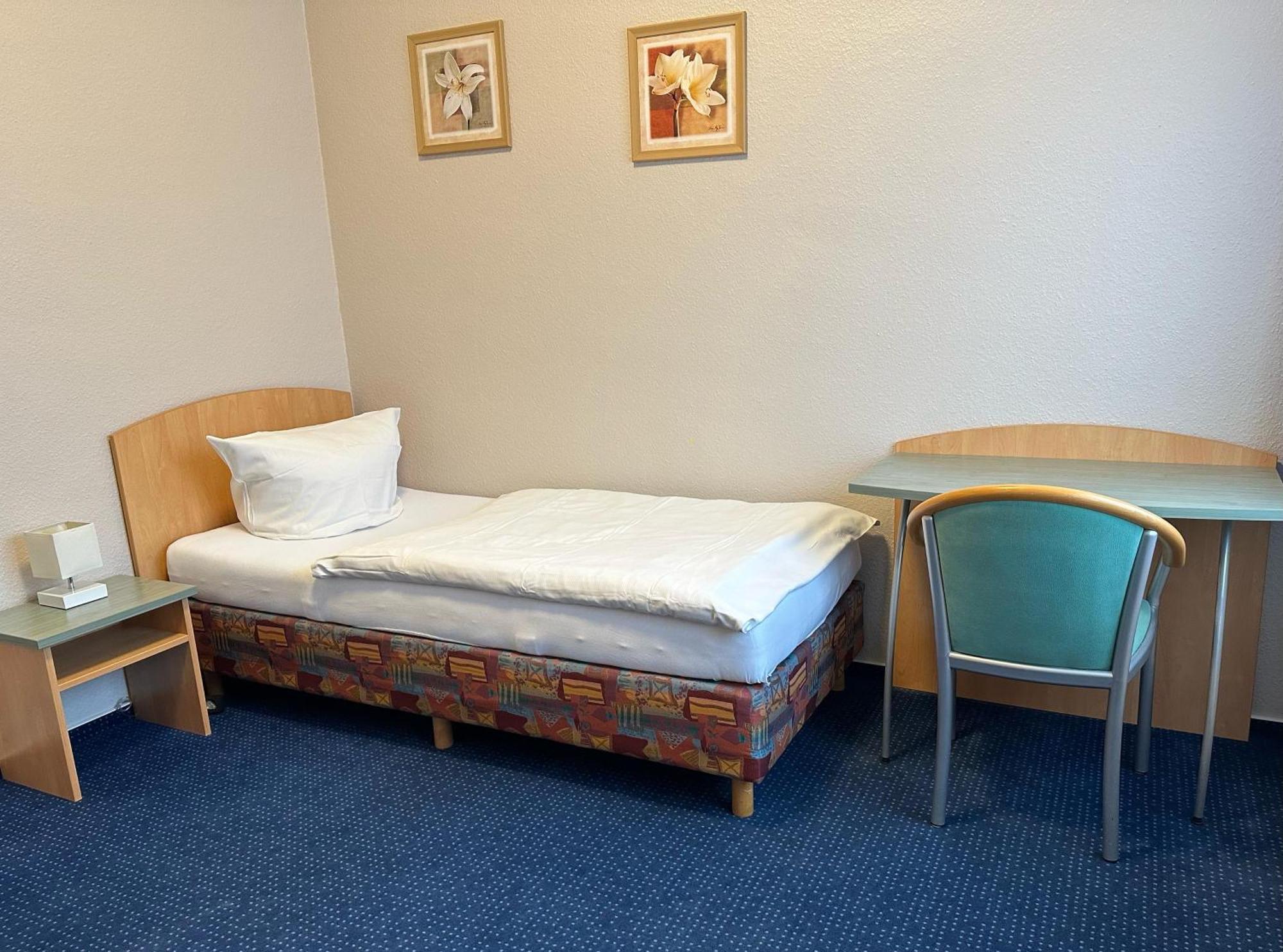 דארמשטאדט Hotel Km מראה חיצוני תמונה