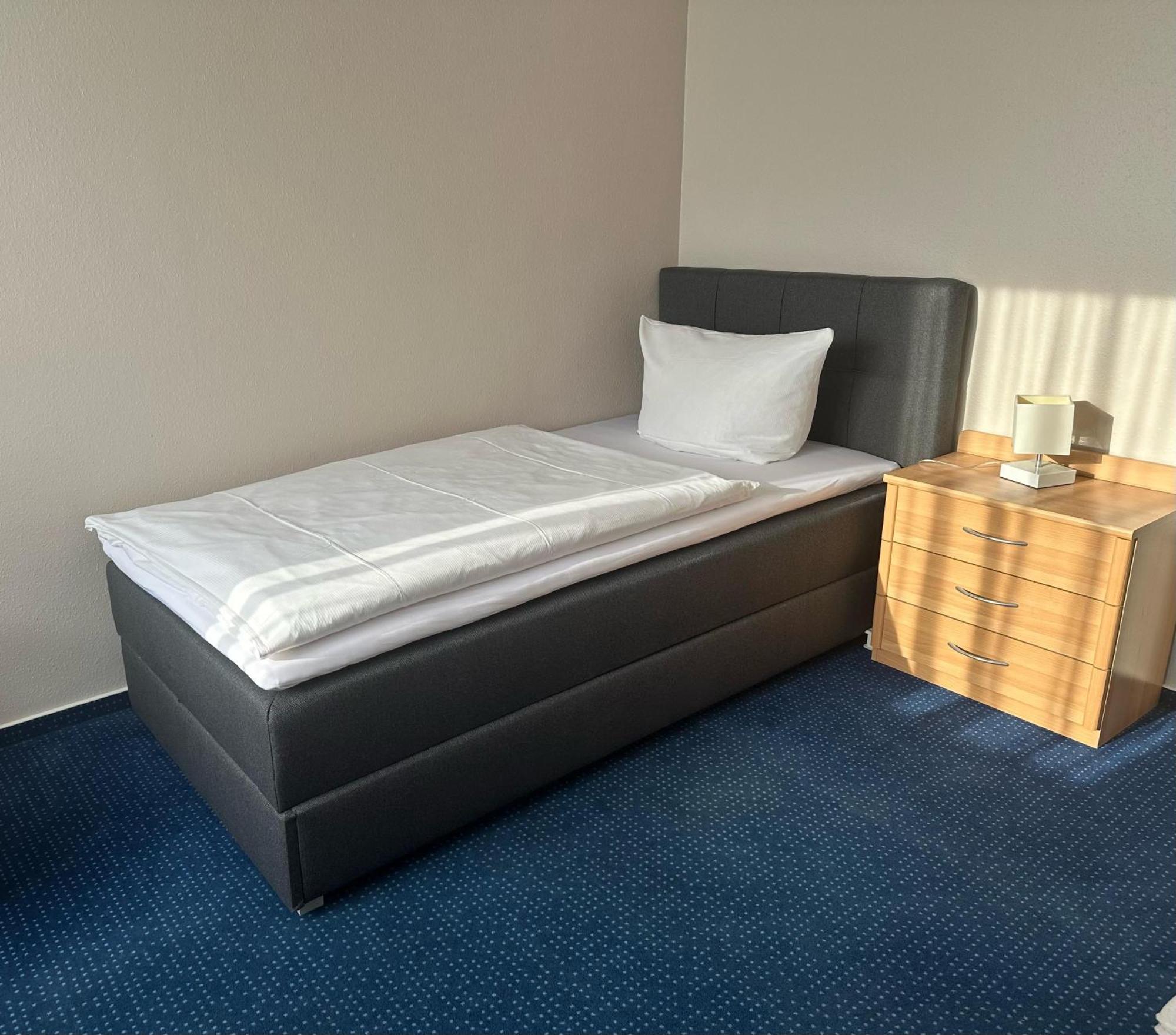 דארמשטאדט Hotel Km מראה חיצוני תמונה